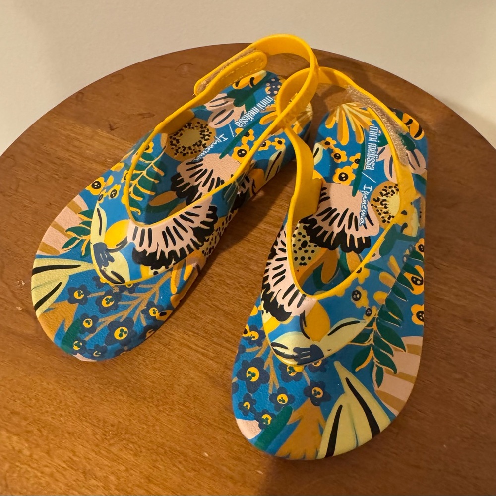 Mini Melissa x Impanema sandals